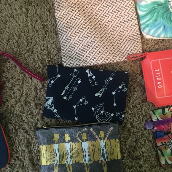 Set of 12 Ipsy Beauty Makeup Bags - Picture 3 of 6